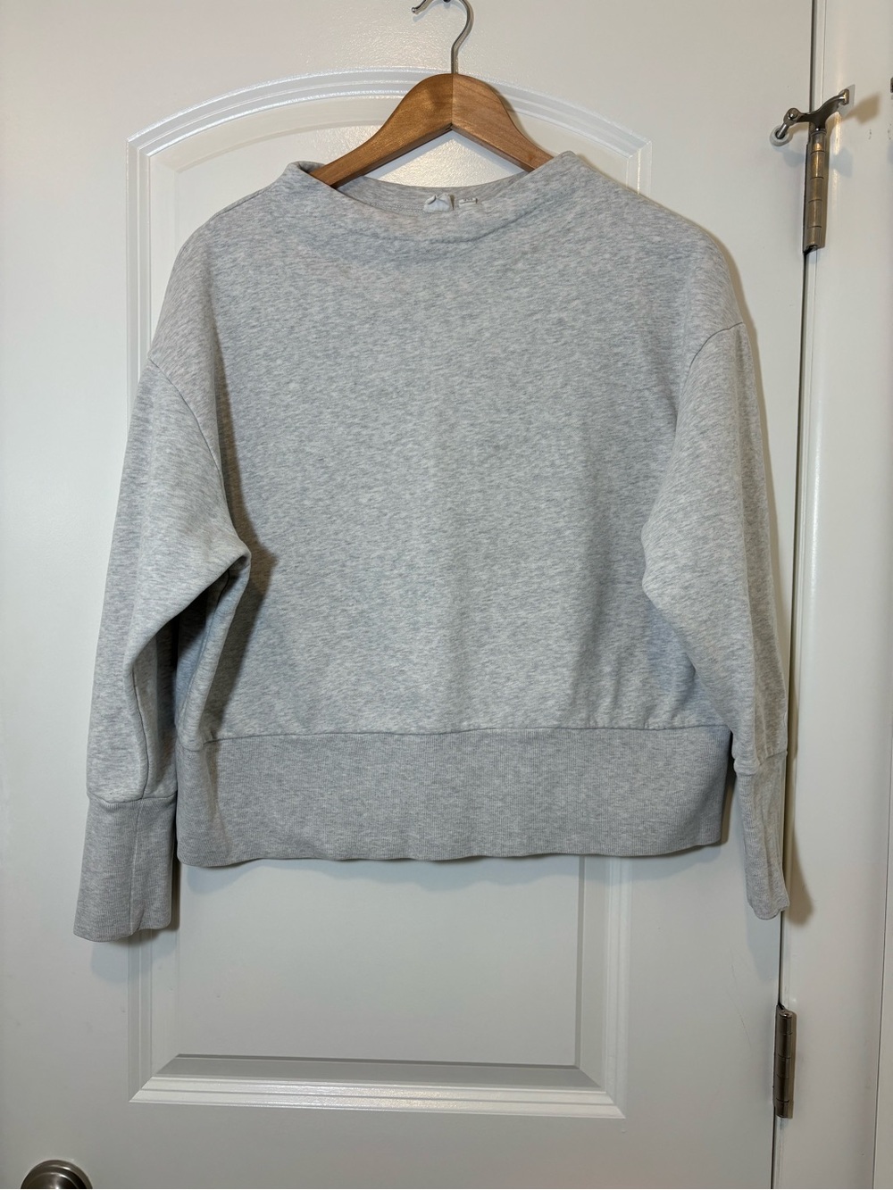 GAP Women's Grey Crewneck Sweatshirt Sweater